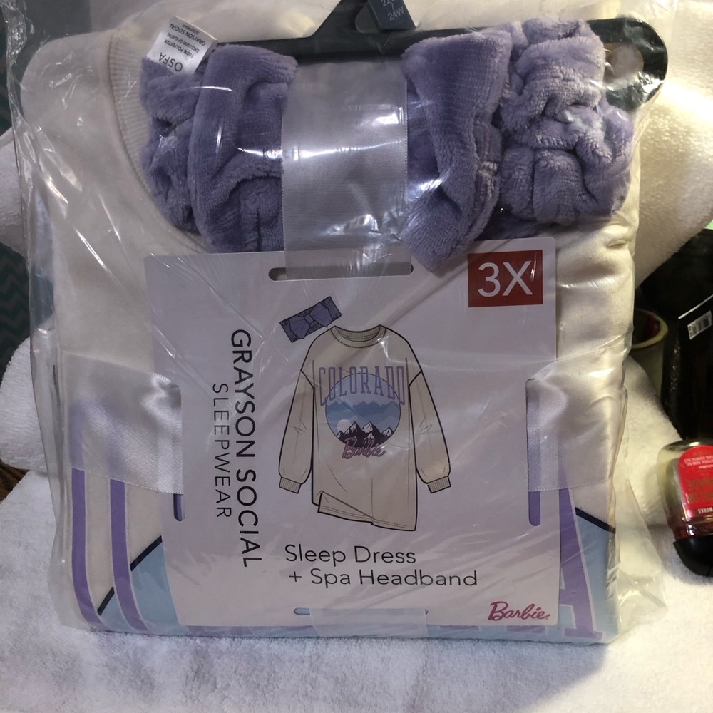 Grayson Social Colorado Barbie sleepwear sleepsress and spa headband set juniors